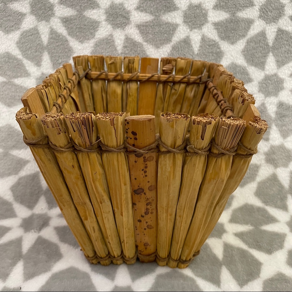 🌸 5 for $25 // Vintage straw seagrass wicker basket